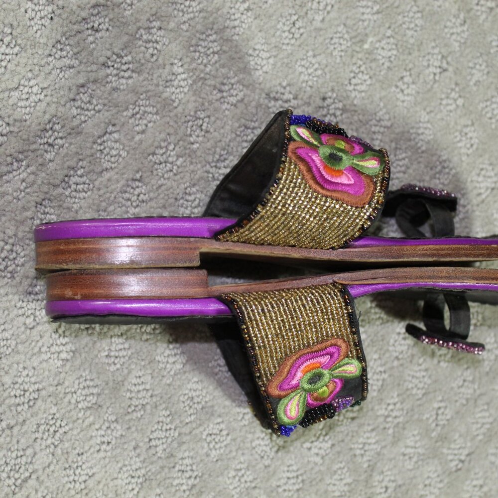 Beverly Feldman Women's Sz 8 Beaded and Embroidered Flat Sandals - Picture 4 of 7